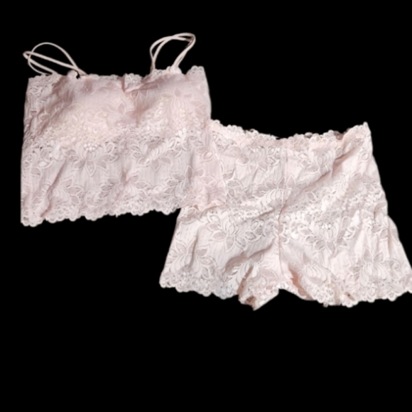 rubii Other - Pink Vtg New Sheer  Lace Camisole Bra Top Panty Set  in Light Pink Jrs Med